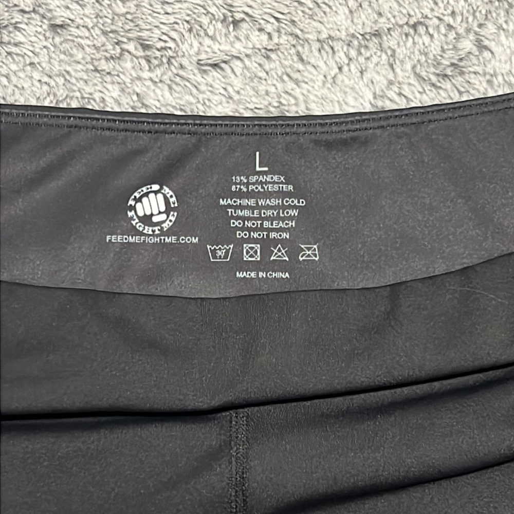 Workout shorts - Picture 4 of 6